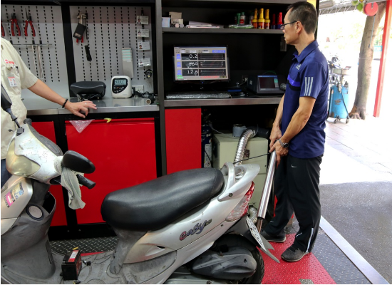 Hoạt động kiểm định khí thải đối với xe máy tại Đài Loan